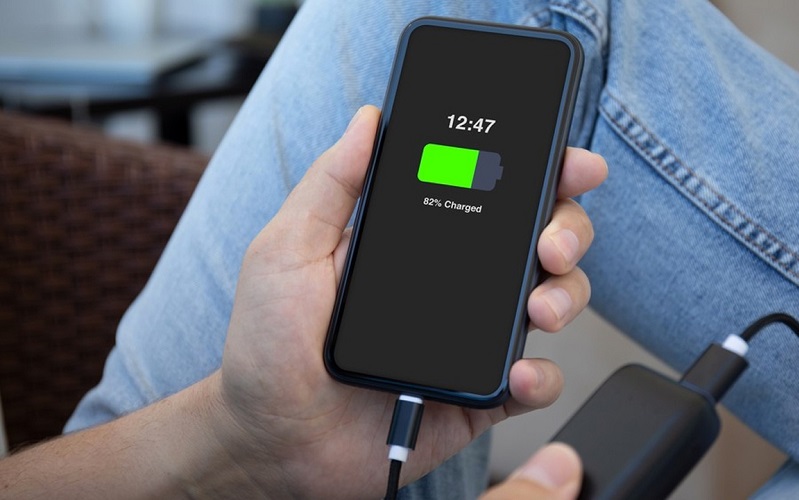 dau-hieu-dien-thoai-chai-pin-4